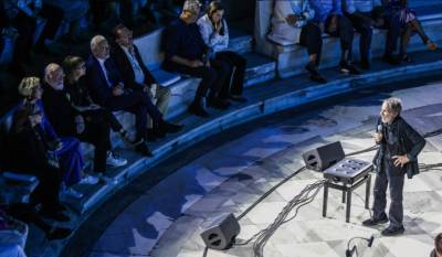 Σταύρος Ξαρχάκος: Κατάμεστο το Ηρώδειο στη συναυλία «Ρεμπέτικο 40+1 χρόνια»