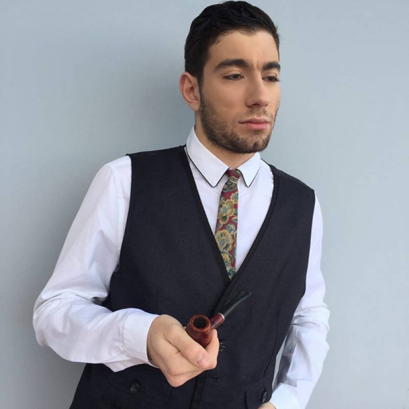 Ο Μεσσήνιος Τάσος Τσώνης στην παράσταση “Το show”