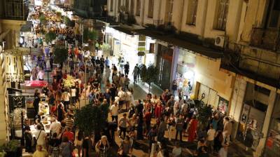 "Κομπάρσοι" οι έμποροι στη φετινή Λευκή Νύχτα