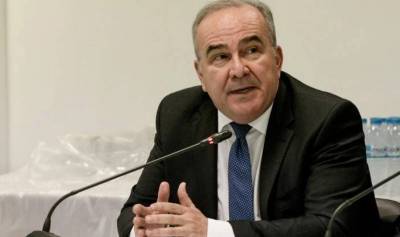 Παπαθανάσης: Απαλλάσσουμε μικρομεσαίες επιχειρήσεις και επαγγελματίες από τον βρόγχο της δημόσιας διοίκησης