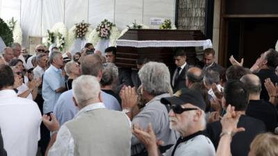 Το τελευταίο αντίο στον Μάνο Ελευθερίου