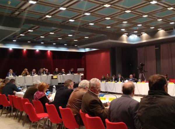 Στην κυβερνητική γραμμή ο Τατούλης για το δάκο