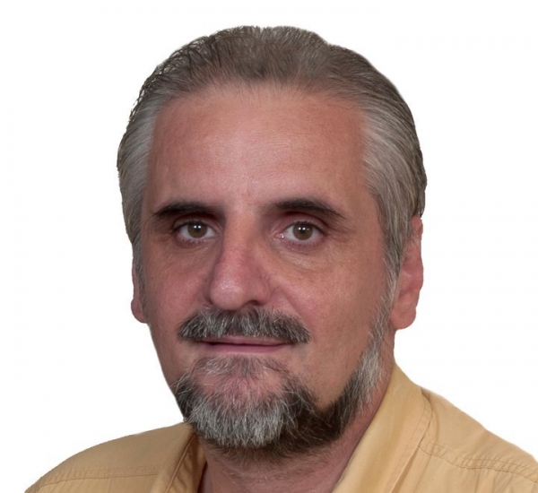 Ο Γιάννης Πλατάρος διευθυντής Δευτεροβάθμιας Εκπαίδευσης