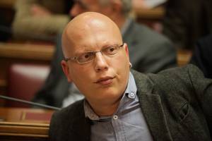 Κοδέλας και άλλοι 3 βουλευτές του ΣΥΡΙΖΑ εκφράζουν ενστάσεις για την επιλο