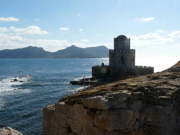 Φωτίζεται το κάστρο της Μεθώνης