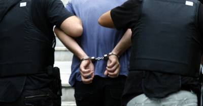 Στην φυλακή ο αστυνομικός που κατηγορείται για βιασμό και μαστροπεία σε βάρος γυναίκας από το Καμερούν