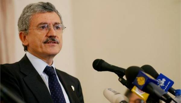 Μάσιμο ντ'Αλέμα: «Αν θέλει ο Τσίπρας μπορώ να εργαστώ ως σύμβουλός του»