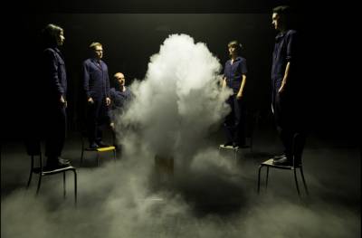 «Το κορίτσι από το εργοστάσιο της ομίχλης»: Ενα σύγχρονο παραμύθι από την Ελβετία στο Φεστιβάλ Αθηνών