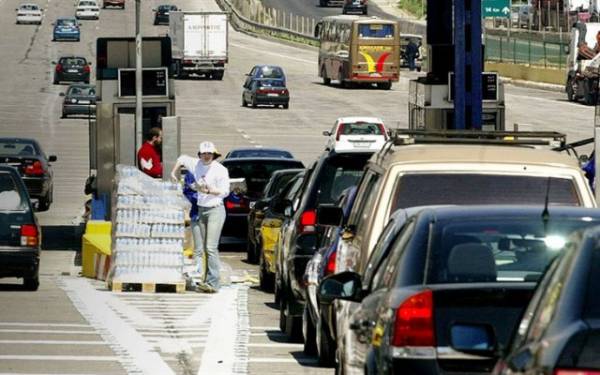 "Τσουχτερό" πρόστιμο, αφαίρεση διπλώματος και άδειας για όσους δεν πληρώνουν στα διόδια