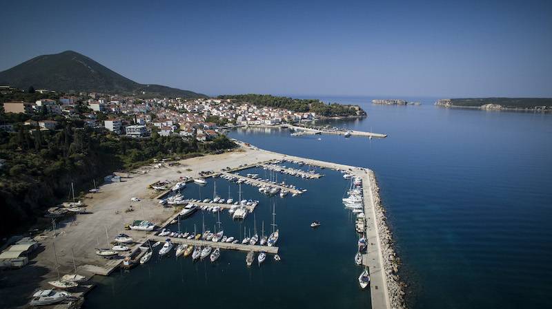 Θεοχάρης: “Προτεραιότητα να αναβαθμιστούν οι μαρίνες της Πελοποννήσου”