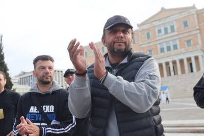 Συνεχίζει την απεργία πείνας για 14η ημέρα ο Πάνος Ρούτσι (βίντεο)