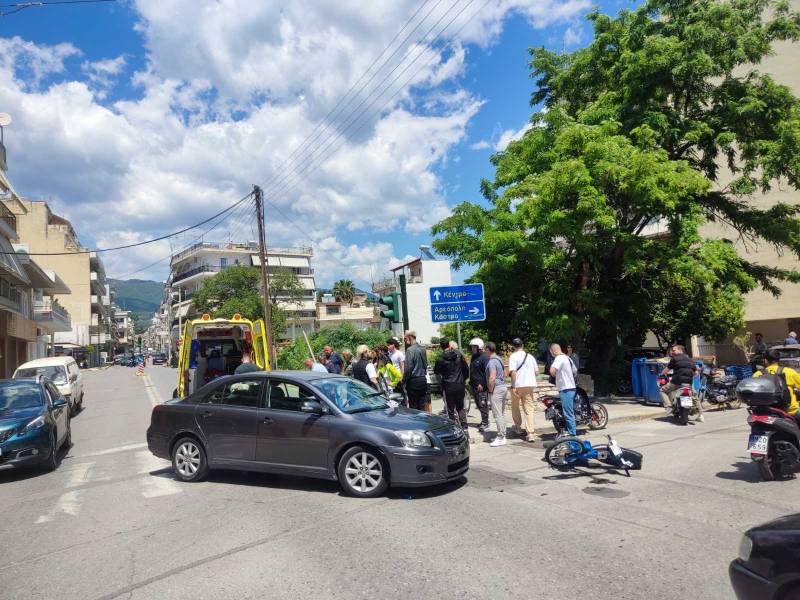 Τροχαίο με τραυματισμό στο κέντρο της Καλαμάτας