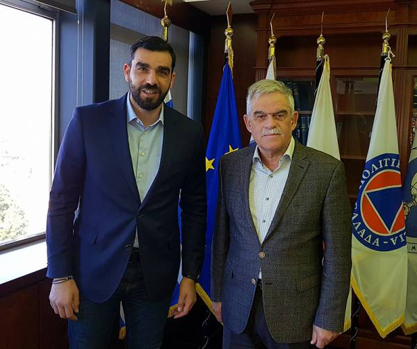 Αστυνομία και Πυροσβεστική θέλει στο στρατόπεδο ο Κωνσταντινέας