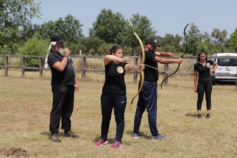 Εξασκούνται στην τοξοβολία με τα μάτια της ψυχής (βίντεο)