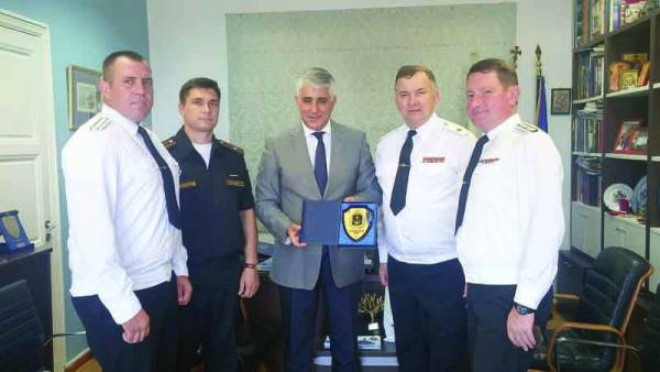 Κυβερνήτες πολεμικών πλοίων στο Δημαρχείο της Πύλου