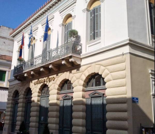 Καλαμάτα: Προεκλογικός καβγάς για παραχώρηση χώρου έκθεσης στην Περιφέρεια