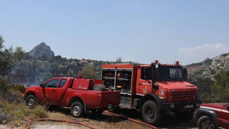 Φωτιά στην Εύβοια - Τρία τα μέτωπα στην Κάρυστο
