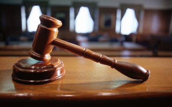 Καλαμάτα: 8,5 χρόνια για την απόπειρα ληστείας με βαριοπούλα στην Alpha Bank