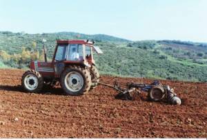 Αν δεν πάρουμε τρακτέρ θα ψοφήσουν τα... άλογα