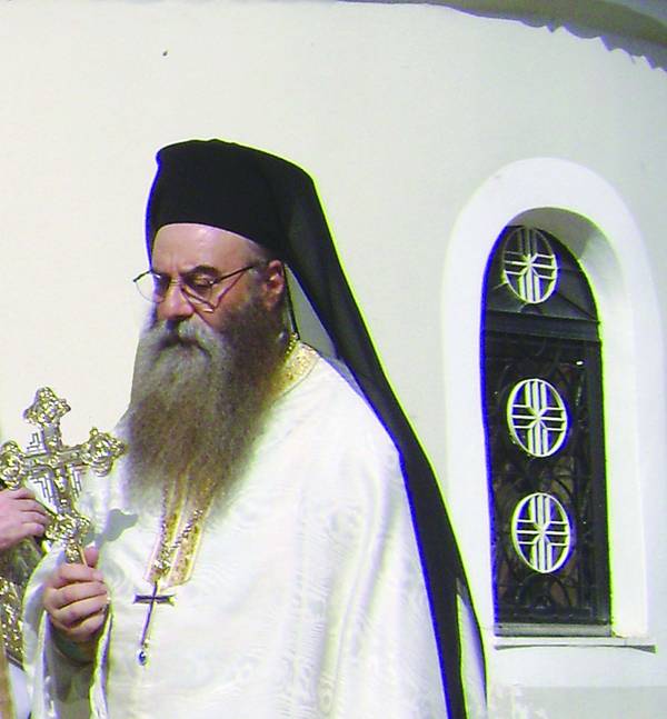 Επνιξαν με πουκάμισο τον αρχιμανδρίτη