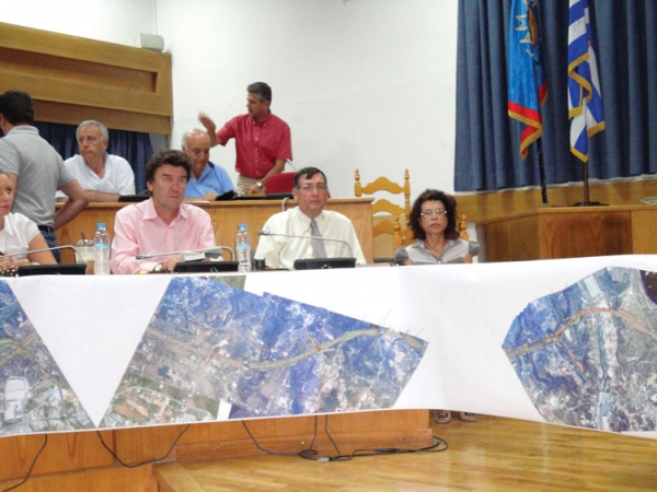 Ο Καρνέσης παρουσιάσε το χρονοδιάγραμμα του αυτοκινητόδρομου - Καμία δέσμευση για την τύχη του περιμετρικού