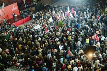 Εντυπωσιακή συγκέντρωση Τσίπρα στην Καλαμάτα: "Δεν υπάρχουν φέουδα και άπαρτα κάστρα"