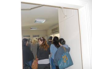 Ουρές στον ΟΑΕΕ Καλαμάτας για τη ρύθμιση οφειλών