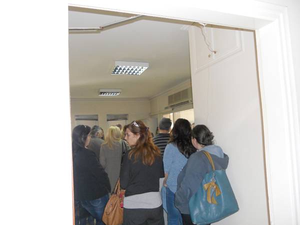 Ουρές στον ΟΑΕΕ Καλαμάτας για τη ρύθμιση οφειλών