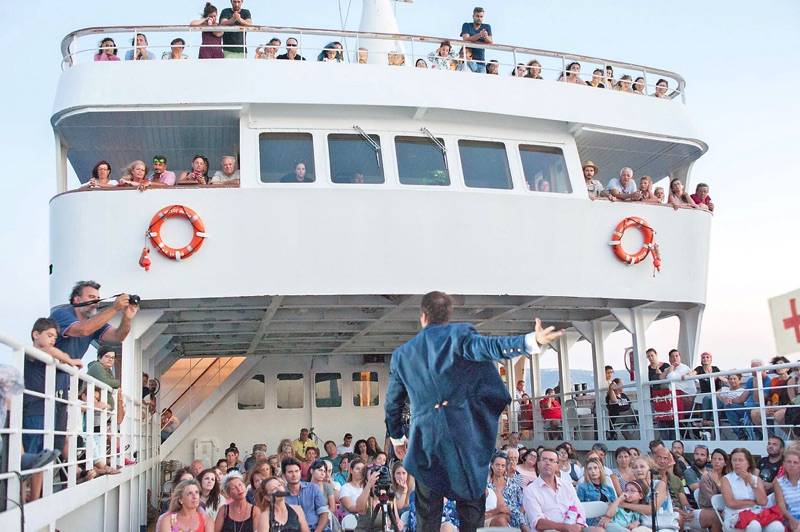 Η θεατρική παράσταση "Lemon" για πρώτη φορά στην Καλαμάτα