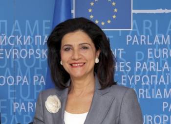 Ρόδη Κράτσα: "Θετικές εξελίξεις και όχι περιπέτειες"