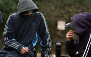 Ανήλικοι έκλεψαν μοτοσικλέτα και διέρρηξαν αυτόματο πωλητή στη Σπάρτη