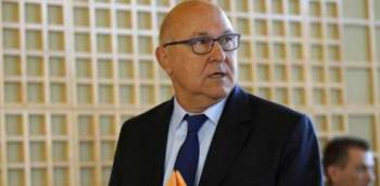 Σαπέν: Δεν μπορούν να υπαγορεύσουν μέτρα οι Έλληνες