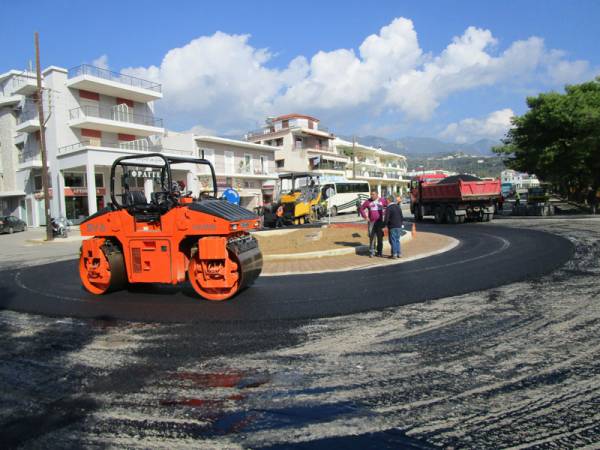 Ασφαλτος στον κόμβο της Αρτέμιδος
