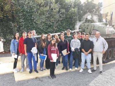 Επίσκεψη μαθητών του 5ου Λυκείου στο Στρατιωτικό Μουσείο Καλαμάτας