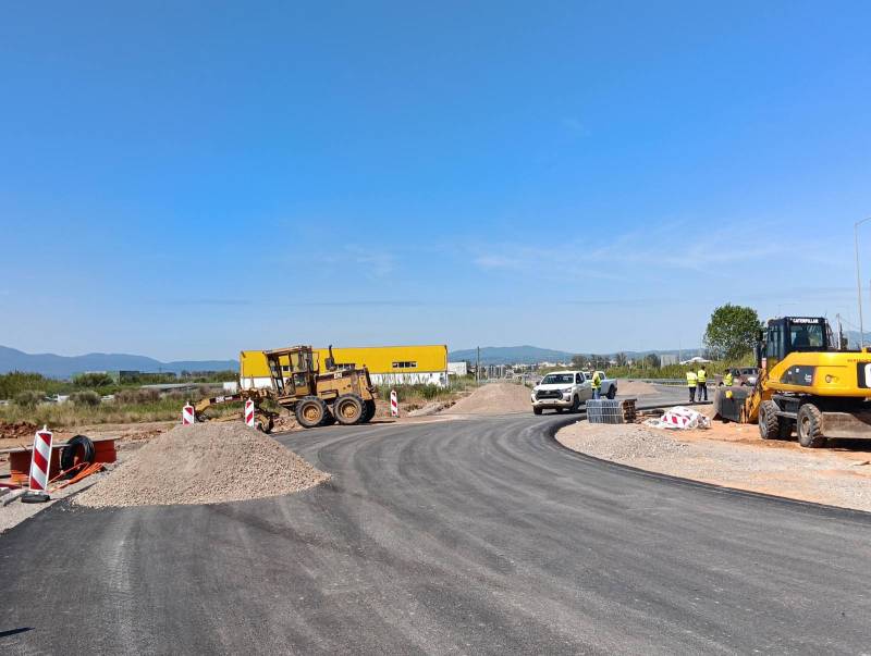 Εντατικές εργασίες για να παραδοθεί εντός των ημερών το... νέο Ασπρόχωμα - Μεσσήνη (φωτογραφίες)