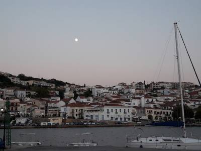 Αντιδρούν στην Πύλο στην απαγόρευση παραχώρησης αιγιαλού