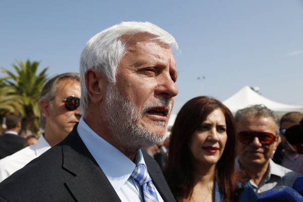 Τελεσίγραφα αντιπεριφερειαρχών στον Τατούλη: «Πάρ' το αλλιώς...»