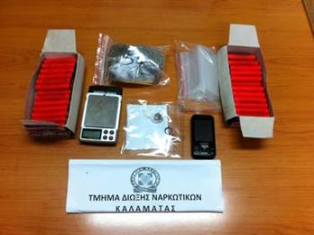 Σύλληψη 29χρονου με χασίς και κροτίδες στην Καλαμάτα