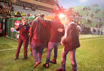 Η "κοινωνική χρεοκοπία" εκτρέφει τη βία