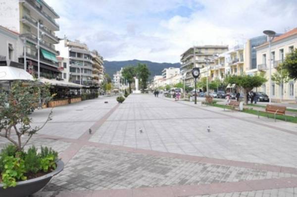 Κατρακύλησε η Καλαμάτα στη λίστα των δημοφιλών προορισμών - Από τη 10η στην 22η θέση