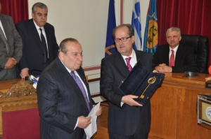 Επίτιμος δημότης Καλαμάτας ο καθηγητής Γρηγόρης Σκαλκέας