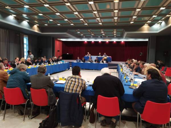 Μόνο για έκδοση ψηφισμάτων