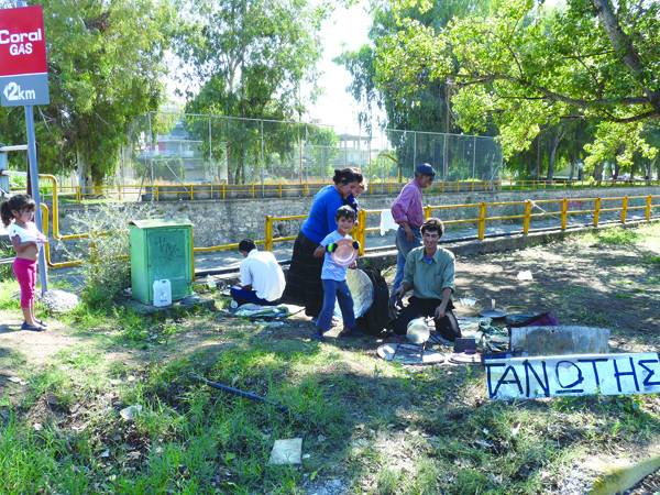 Πλανόδιος Βούλγαρος γανώνει μπακίρια στην Καλαμάτα