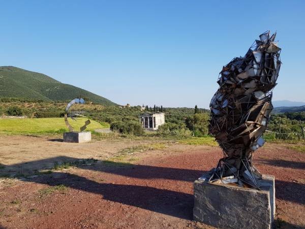 Εγκαινιάστηκε στην Αρχαία Μεσσήνη η έκθεση Ζογγολόπουλου - Χουλιαρά