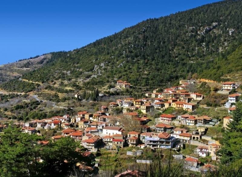 Φιμώνουν και τις ελάχιστες ζωντανές φωνές των χωριών