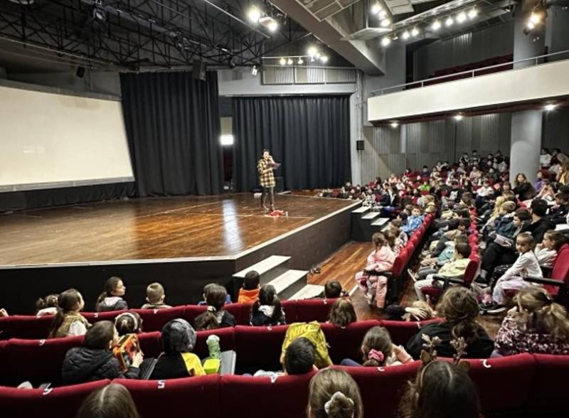 Πλήθος δράσεων περιελάμβανε το Φεστιβάλ Παιδικού Βιβλίου