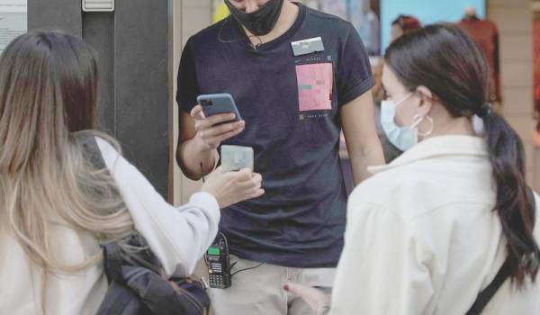 Ενδιάμεσες εκπτώσεις: Οριακά θετική η πρώτη εβδομάδα στην Καλαμάτα