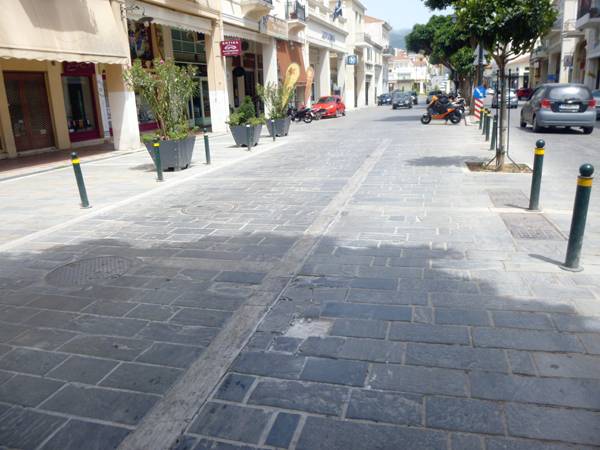 Εσπασαν πάλι οι πλάκες