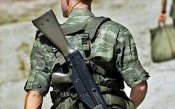 Φεύγουν οι… παραμένοντες από το στρατόπεδο της Καλαμάτας
