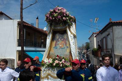 Το Πεταλίδι γιόρτασε τη Ζωοδόχο Πηγή
